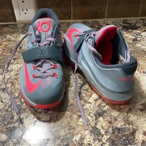 Nike kd size 5.